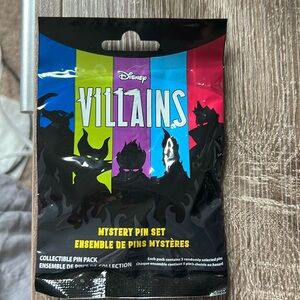 Disney villain mystery pack pin set unopened